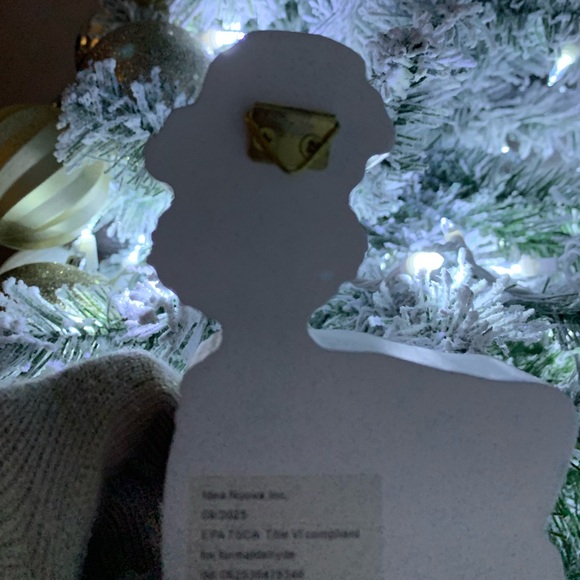 SOLD🚫The Grinch Holiday Decor for Wall or Table - Picture 10 of 11